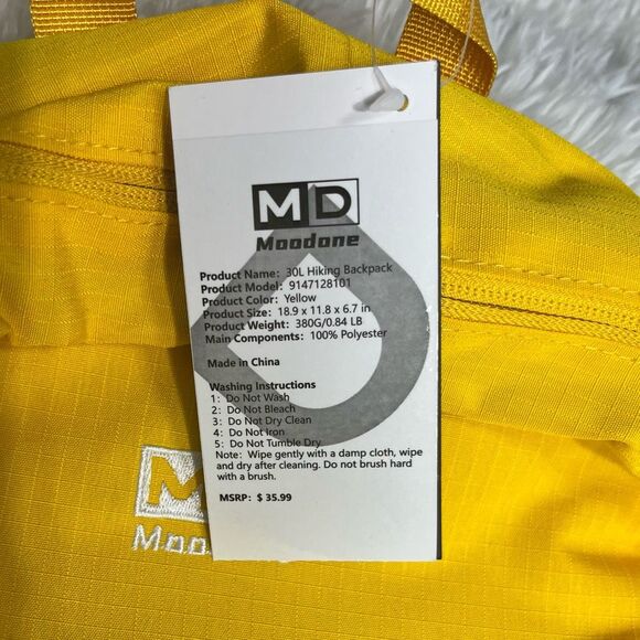 New Moodone 30L Lightweight Yellow Backpack - Unisex - Picture 3 of 11